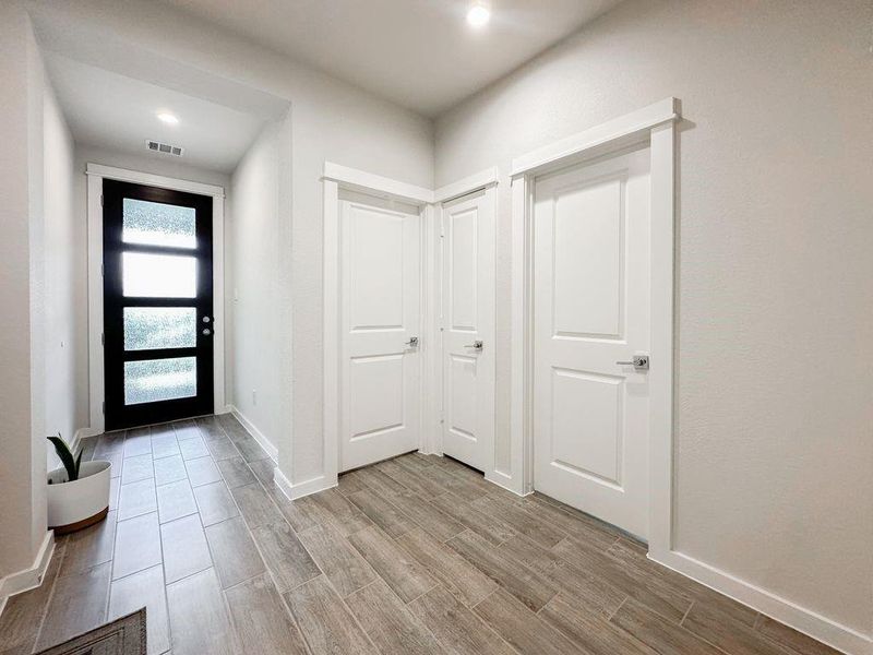 Spacious, unfurnished interior of a new home in , Fulshear (Image 24). Spacious, unfurnished interior of a new home in , Fulshear (Image 24).