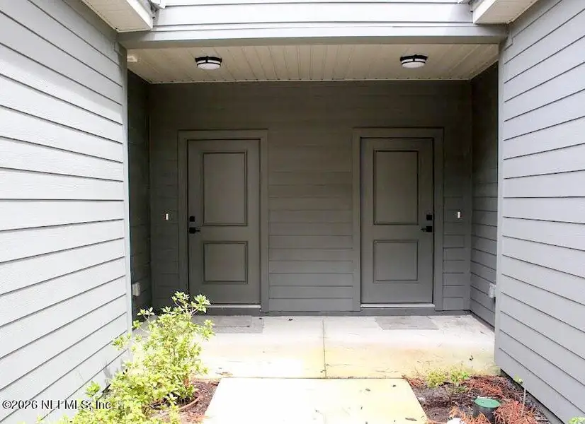 Exterior details and patio area of a home in , Middleburg (Image 12).