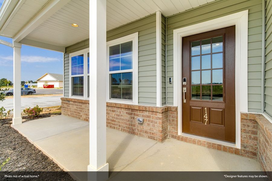 Exterior details and patio area of a home in Dove Hollow, Chesnee (Image 2).