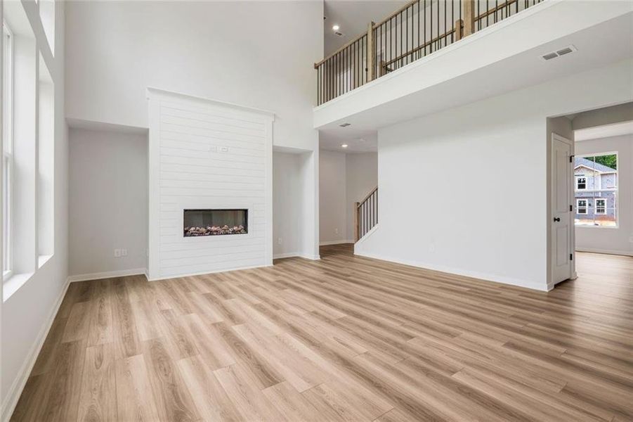 Spacious, unfurnished interior of a new home in Windsong Estates, McDonough (Image 9).
