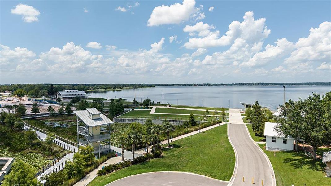 Community amenities in Waterstone, Groveland (Image 19).