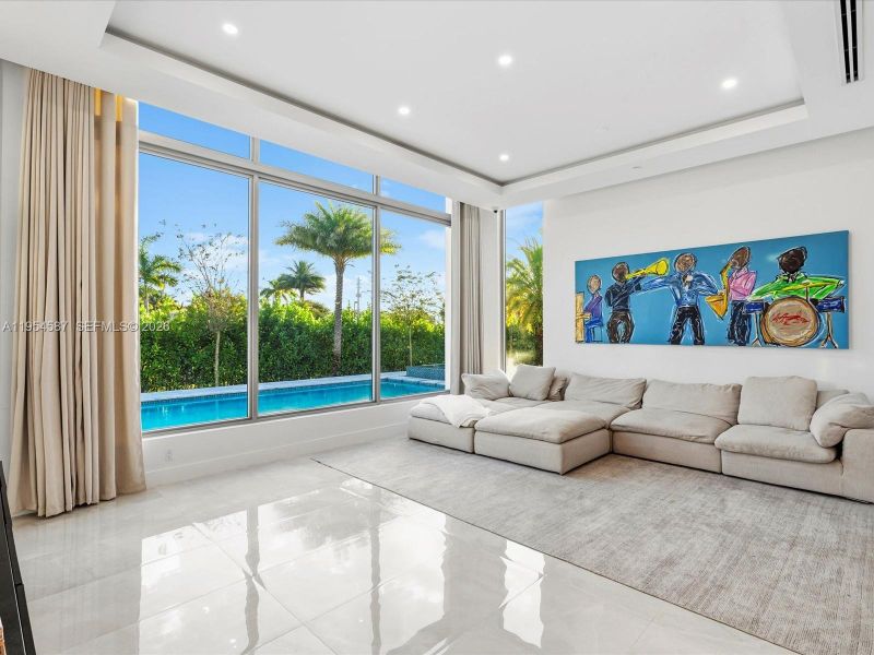 Furnished interior view inside a new home in , Plantation (Image 13).