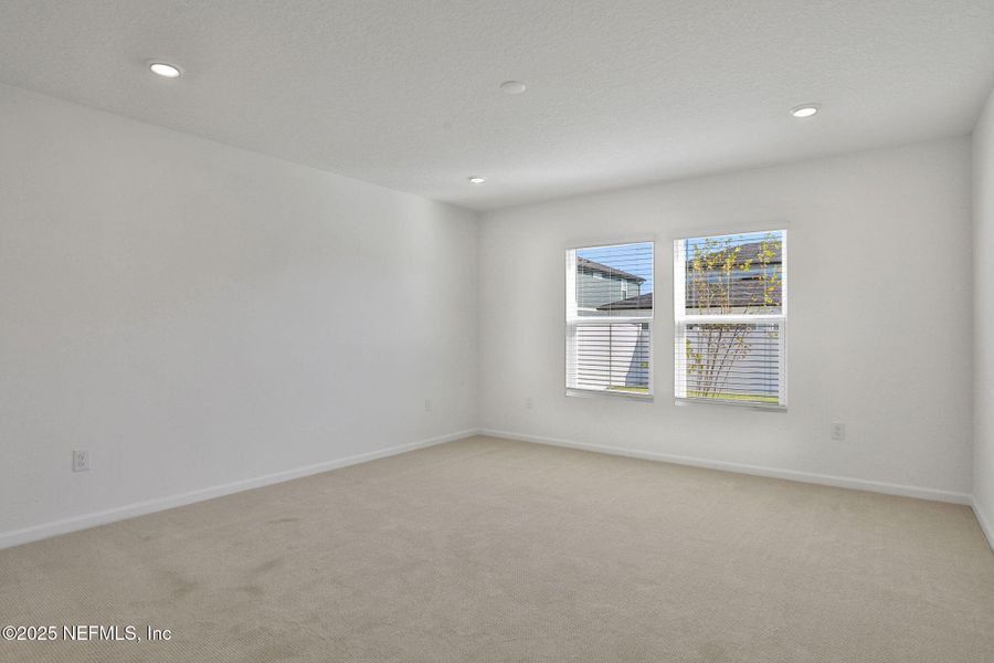 Spacious, unfurnished interior of a new home in Cordova Palms, St. Augustine (Image 12).