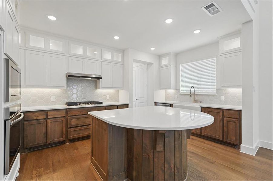 2836HollandCourtLNDNP007 2836HollandCourtLNDNP007