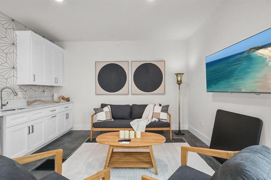 Furnished interior view inside a new home in , Grapevine (Image 31).