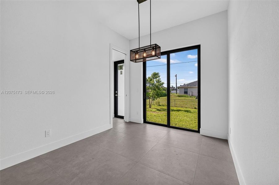 Spacious, unfurnished interior of a new home in , Cape Coral (Image 28).