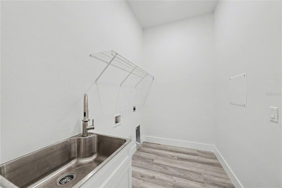 Image 43 of a home in .