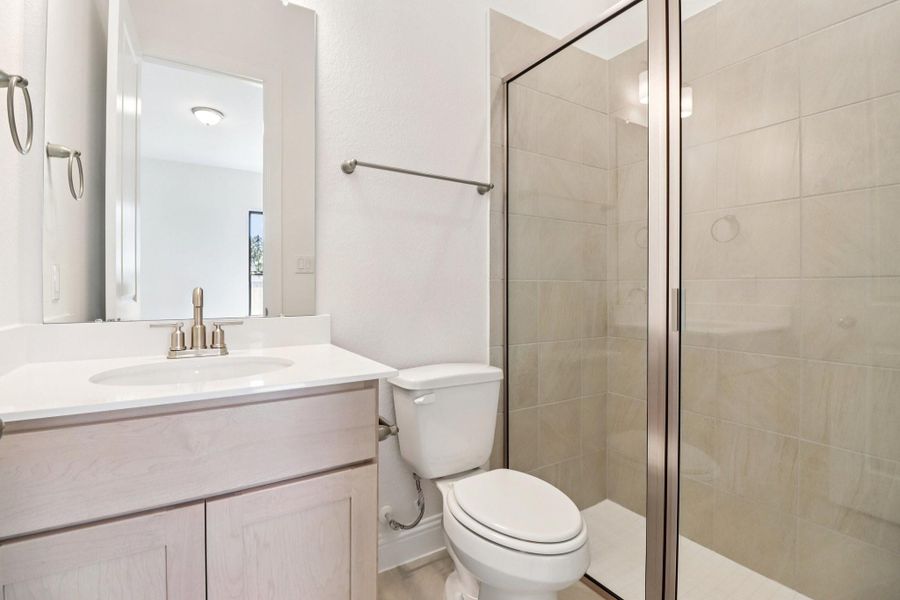 Furnished interior view inside a new home in Evergreen 60', Conroe (Image 7).