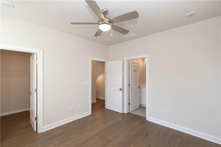 Spacious, unfurnished interior of a new home in Byers Park, Alpharetta (Image 38).