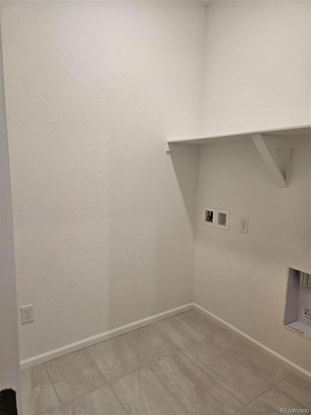 Spacious, unfurnished interior of a new home in The Cottages Collection at Ridgeline Vista, Brighton (Image 17).