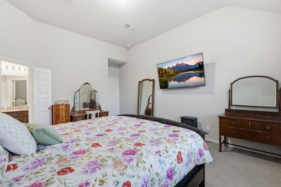 Furnished interior view inside a new home in Legends Bay, Baytown (Image 42). Furnished interior view inside a new home in Legends Bay, Baytown (Image 42).