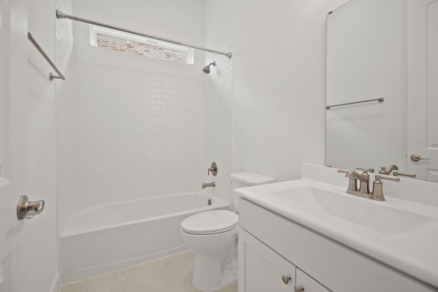 Hall bath (*Photo not of actual home and used for illustration purposes only.) Hall bath (*Photo not of actual home and used for illustration purposes only.)