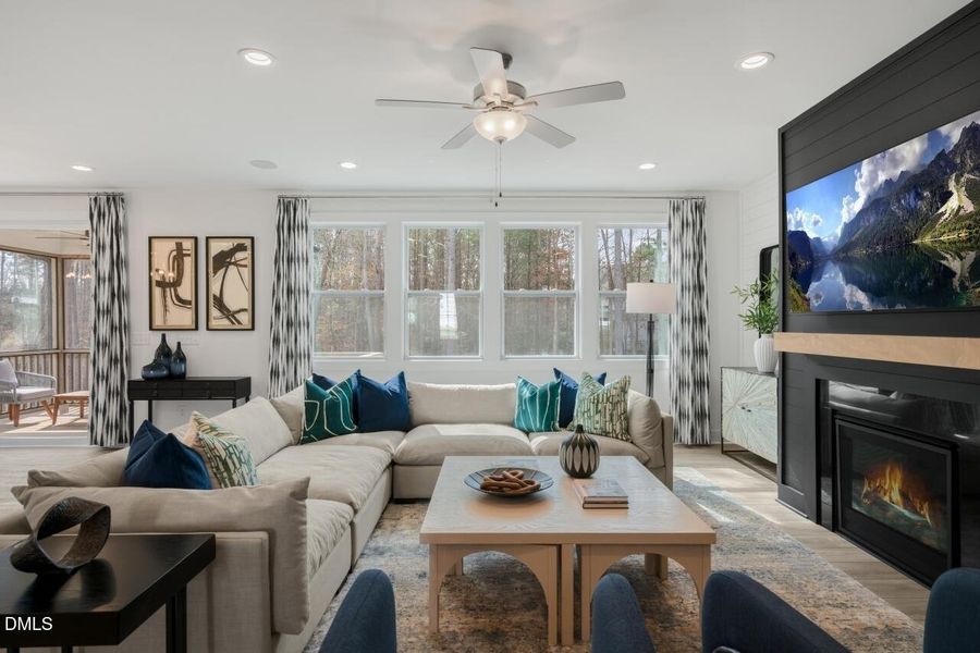 RDU_HighGroveOaks_Prescott_Model_Greatro RDU_HighGroveOaks_Prescott_Model_Greatro