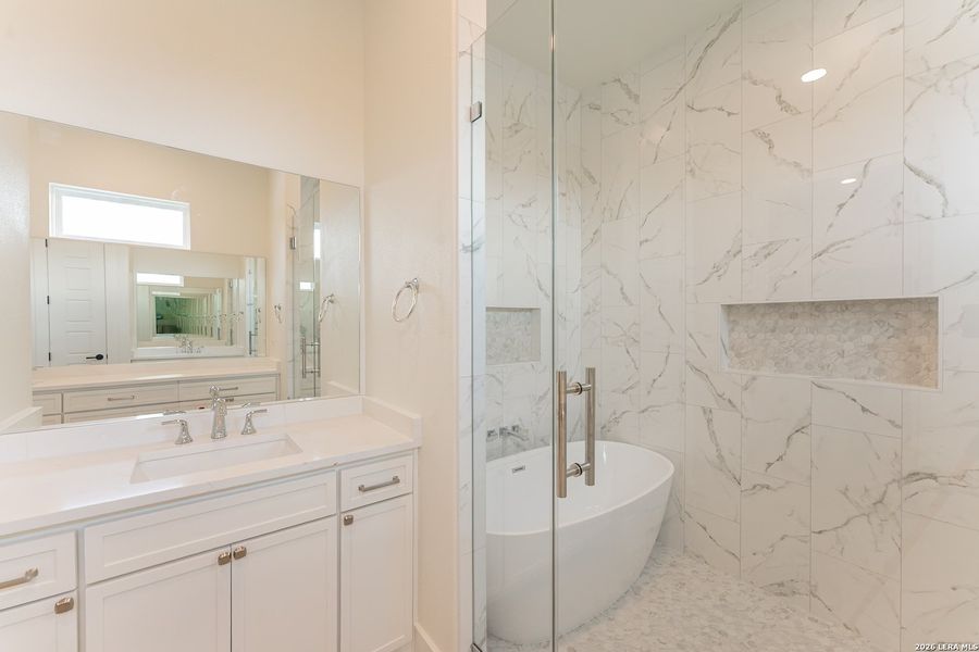 Furnished interior view inside a new home in , La Vernia (Image 7). Furnished interior view inside a new home in , La Vernia (Image 7).