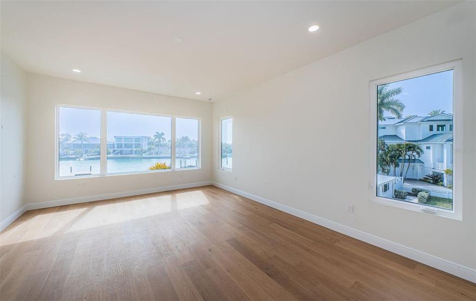 Spacious, unfurnished interior of a new home in , St. Petersburg (Image 9). Spacious, unfurnished interior of a new home in , St. Petersburg (Image 9).