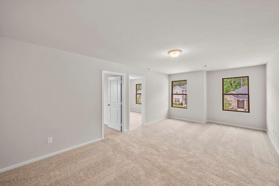 Spacious, unfurnished interior of a new home in Westridge Cove, Conroe (Image 26).