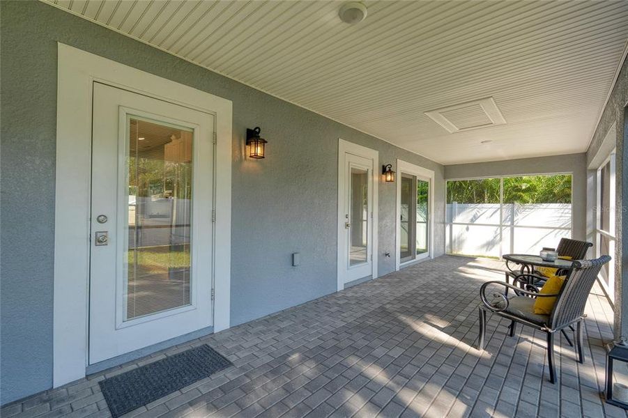 Exterior details and patio area of a home in , Tampa (Image 2).