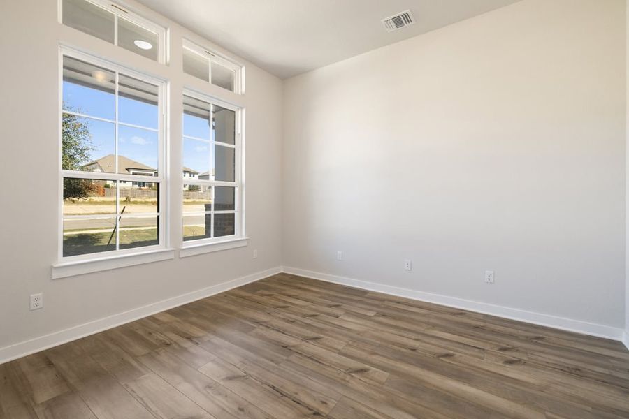 Spacious, unfurnished interior of a new home in Park Collection at Lariat, Liberty Hill (Image 24).