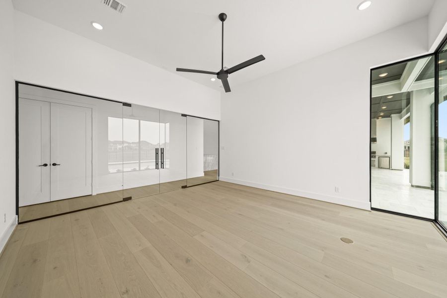 Spacious, unfurnished interior of a new home in Bridgeland, Cypress (Image 34).