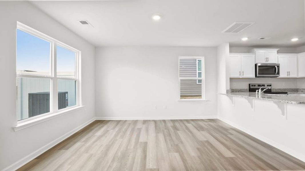 Spacious, unfurnished interior of a new home in Covington Village, Greer (Image 24).