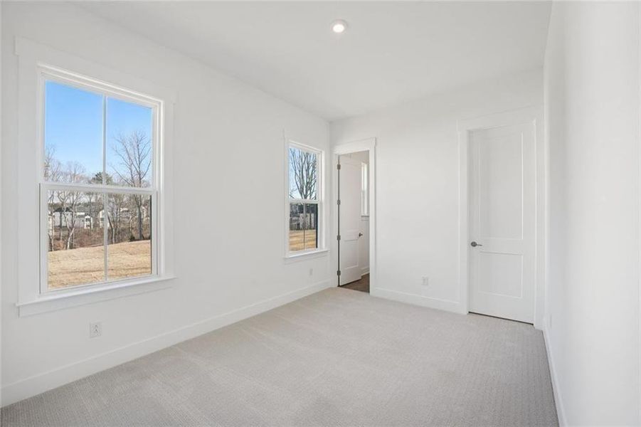 Spacious, unfurnished interior of a new home in Sterling Pointe, Cumming (Image 60).