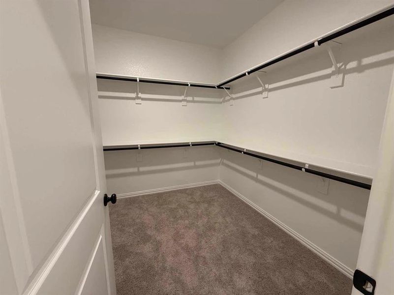 Image 22 of a home in Gateway Parks.