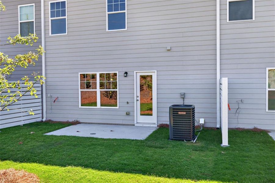 Exterior details and patio area of a home in Jameson Towns, Villa Rica (Image 20).