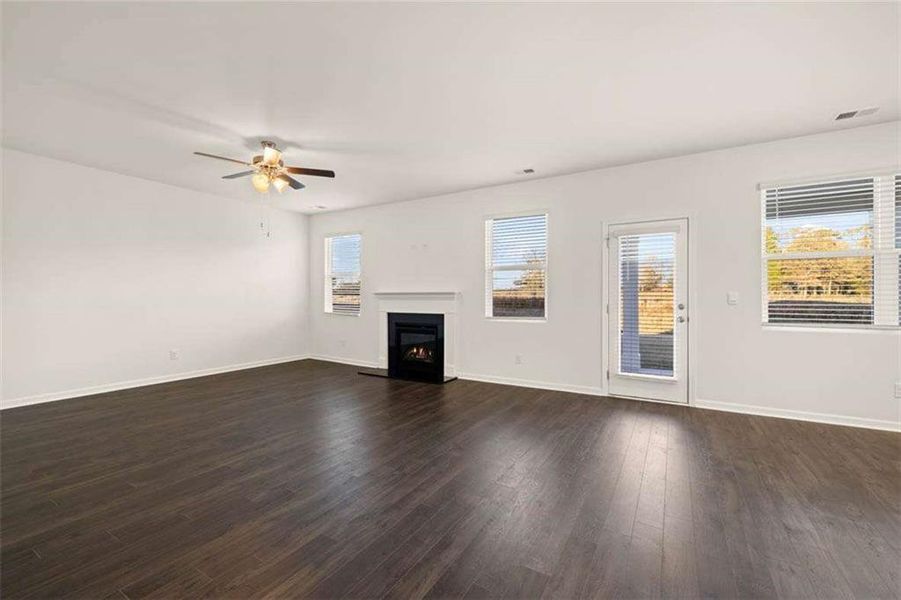 Spacious, unfurnished interior of a new home in Oakchase at Hampton, Hampton (Image 27).