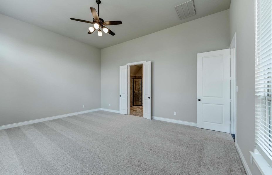 Spacious, unfurnished interior of a new home in Bridgeland 60′, Cypress (Image 27). Spacious, unfurnished interior of a new home in Bridgeland 60′, Cypress (Image 27).