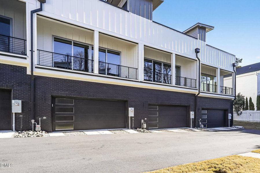 030-1920x1080-rear-view 030-1920x1080-rear-view