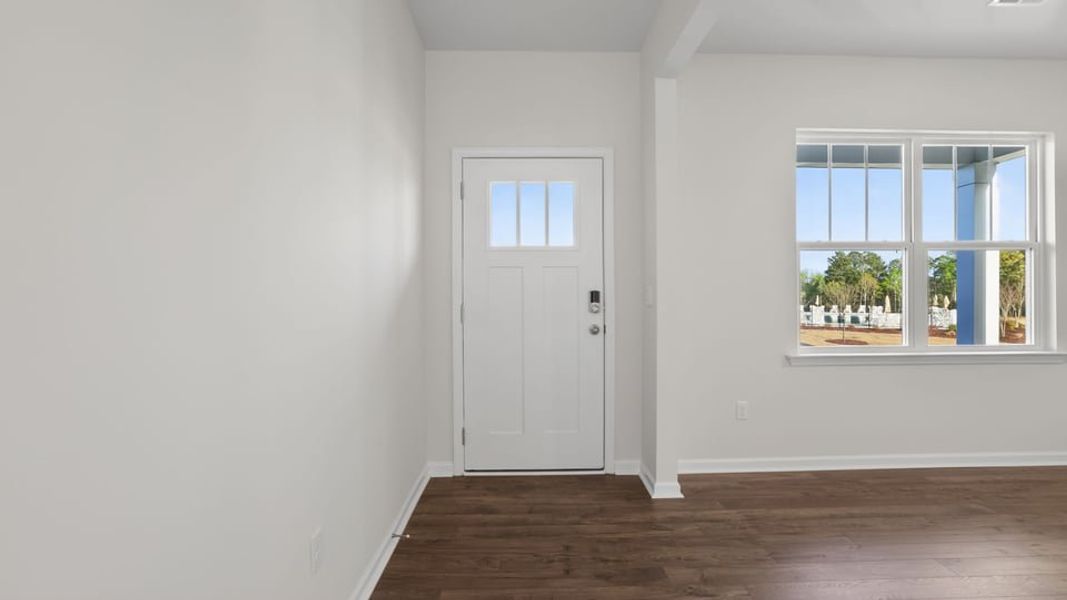 Spacious, unfurnished interior of a new home in Baxter Village, Boiling Springs (Image 17).