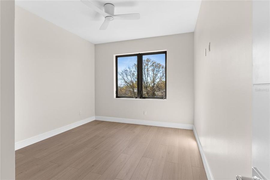 Spacious, unfurnished interior of a new home in , Oldsmar (Image 30).