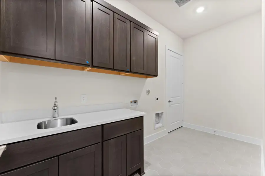 Utility Room with Sink