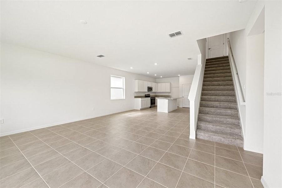 Spacious, unfurnished interior of a new home in Southpointe, Palmetto (Image 15). Spacious, unfurnished interior of a new home in Southpointe, Palmetto (Image 15).