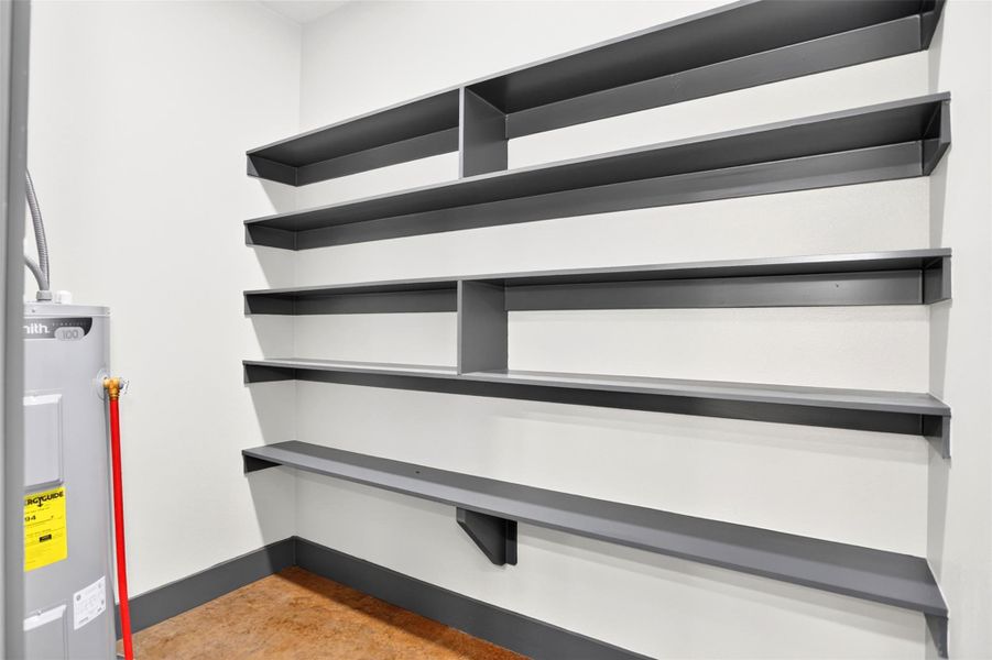 Close-up of interior finishes inside a home in , Nacogdoches (Image 12).