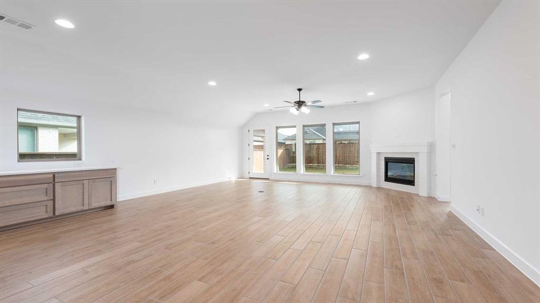 Spacious, unfurnished interior of a new home in North Sky 55', Celina (Image 15).