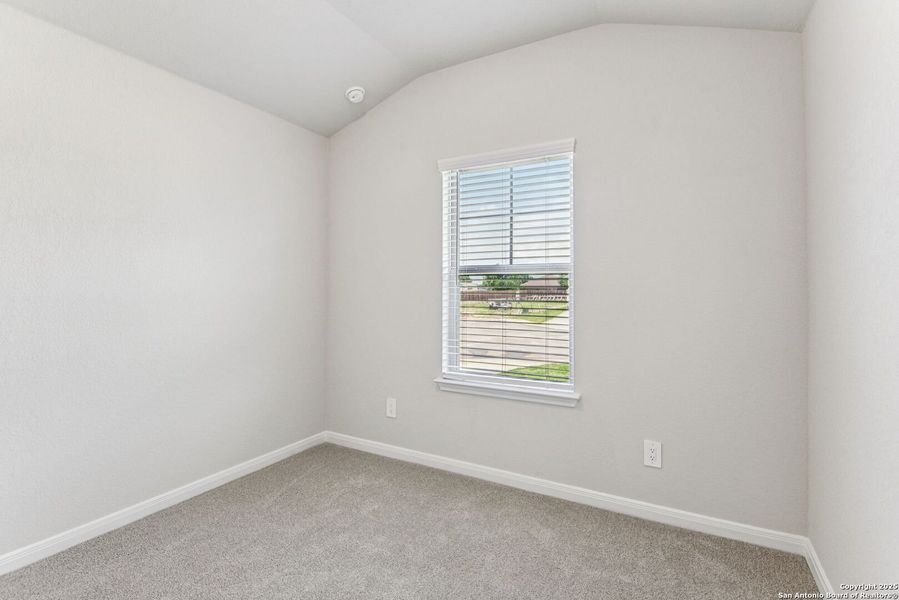 Spacious, unfurnished interior of a new home in Remington Ranch, San Antonio (Image 26).