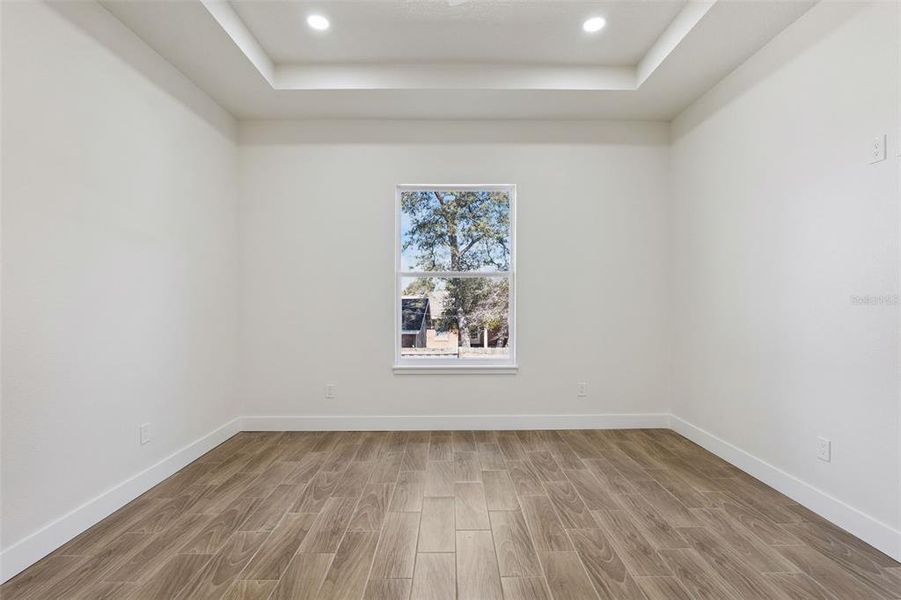 Spacious, unfurnished interior of a new home in , Deltona (Image 23).