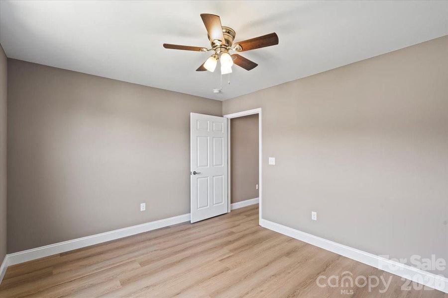 Spacious, unfurnished interior of a new home in , Hickory (Image 30).