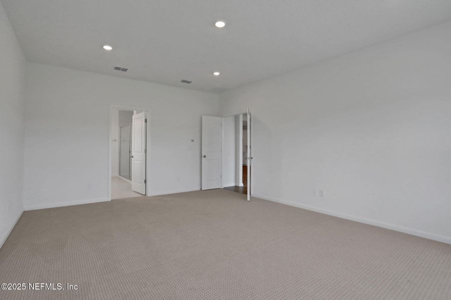 Spacious, unfurnished interior of a new home in Hyland Trail, Green Cove Springs (Image 14). Spacious, unfurnished interior of a new home in Hyland Trail, Green Cove Springs (Image 14).