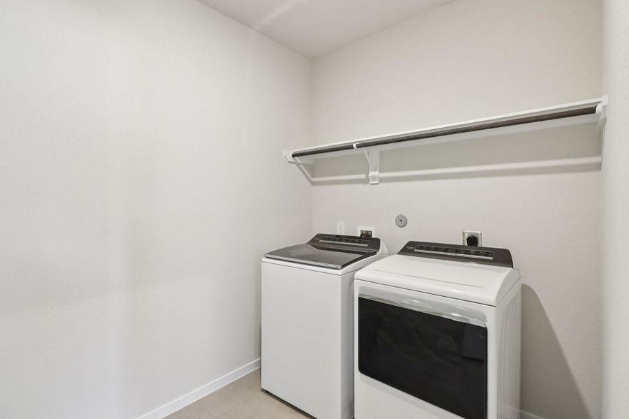 Photo is for illustrative purposes only and may not reflect the exact listing.