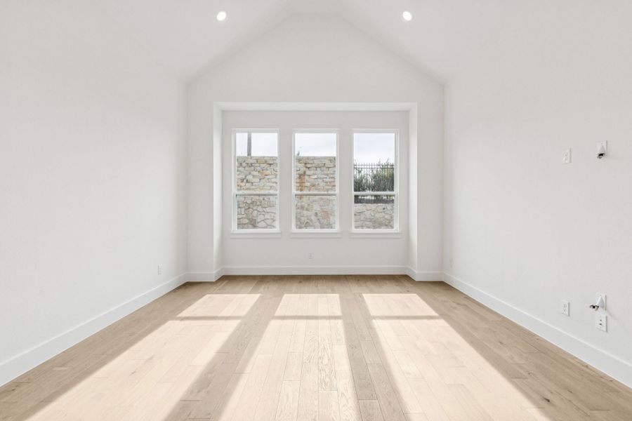 Representative unfurnished interior of a home built from the Chloe III by Southgate Homes in Windsong Ranch 71' Series, Prosper (Image 32).