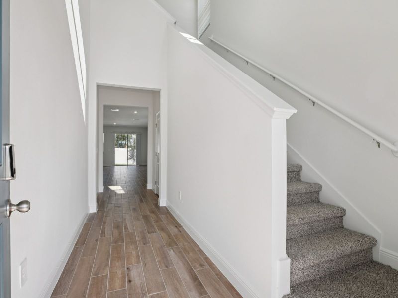 Spacious, unfurnished interior of a new home in Cyrene at Minneola - Villas, Minneola (Image 9). Spacious, unfurnished interior of a new home in Cyrene at Minneola - Villas, Minneola (Image 9).