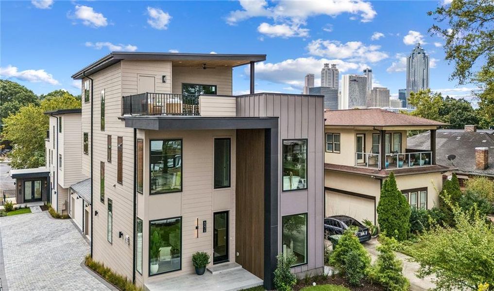 Exterior details and patio area of a home in , Atlanta (Image 27).