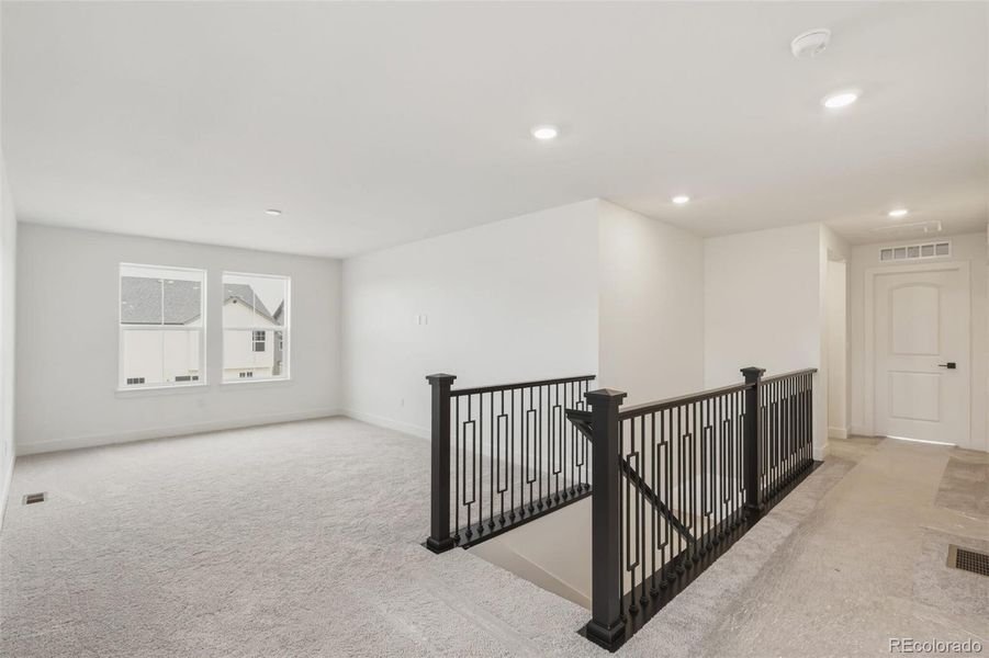 Spacious, unfurnished interior of a new home in Farmlore, Brighton (Image 26).