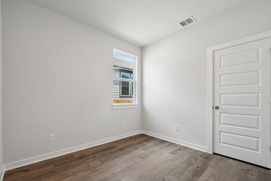 Spacious, unfurnished interior of a new home in Jennings Place, Georgetown (Image 20).