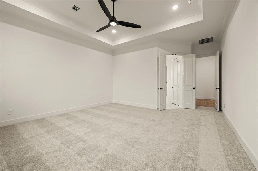 Spacious, unfurnished interior of a new home in Highland Oaks, Boyd (Image 33).