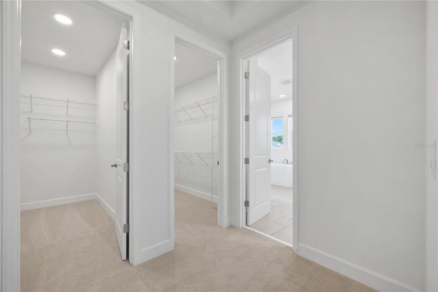 Spacious, unfurnished interior of a new home in , Winter Garden (Image 65).