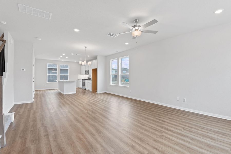 Spacious, unfurnished interior of a new home in Retreat at Hero Way, Leander (Image 27).