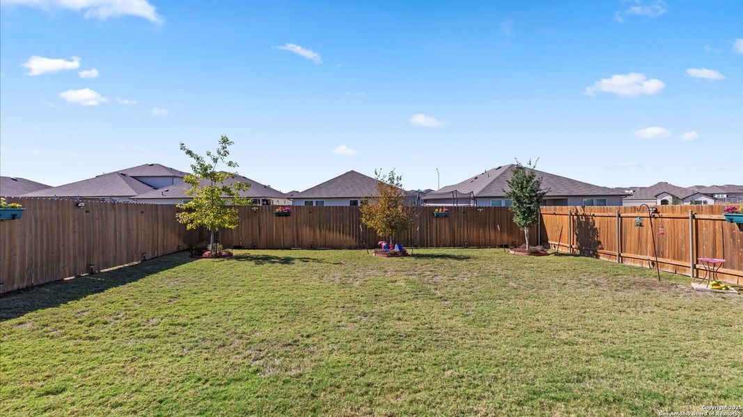 Exterior details and patio area of a home in Arroyo Ranch, Seguin (Image 4).